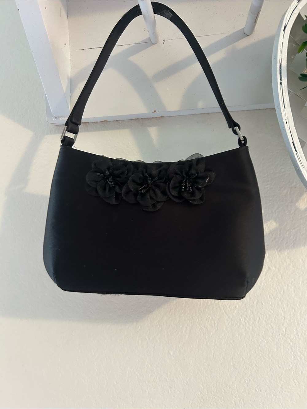Y2K HILLARD & HANSON EVENING/DANCE HAND BAG BLACK, FLOWERS WITH BEAD CENTERS
